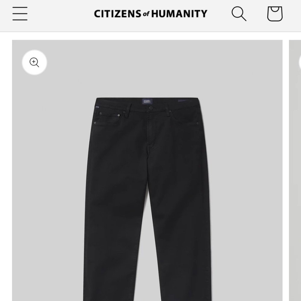 Elijah Straight Perform In Raven